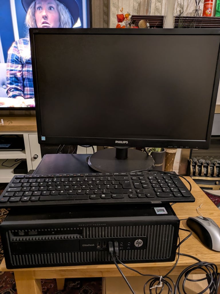 image for Gaming SFF PC Monitor keyboard mouse runs silent 32gb,1050ti