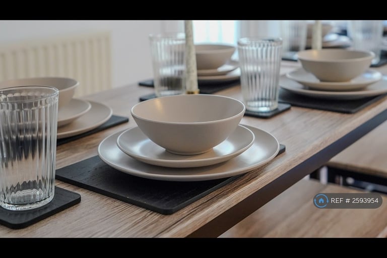 4 bedroom house in Bromley Gardens, Bromley, BR2 (4 bed) (#2593954)