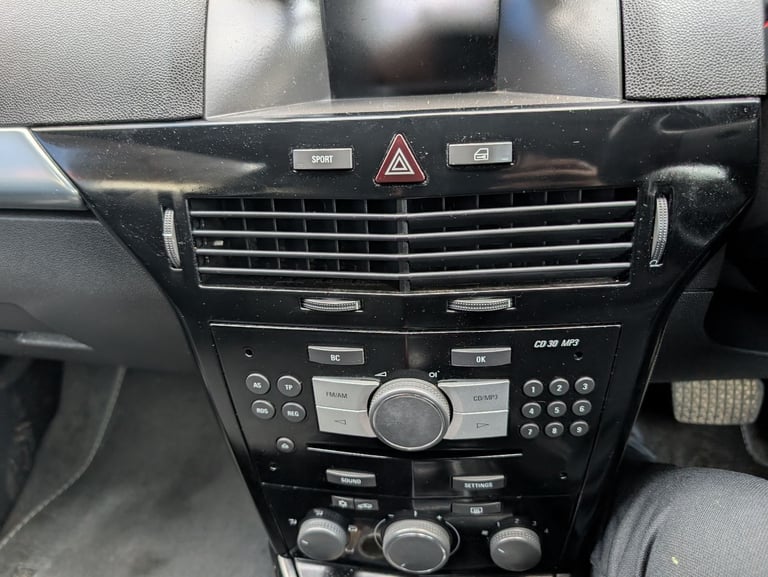 Vauxhall, ASTRA, Hatchback, 2009, Other, 1796 (cc),5 doors - Image 10
