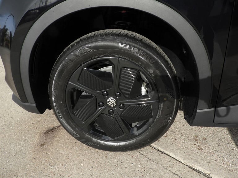 2025 MG MG S5 49kWh SE SUV 5dr Electric Auto (170 ps) HATCHBACK Electric Automatic