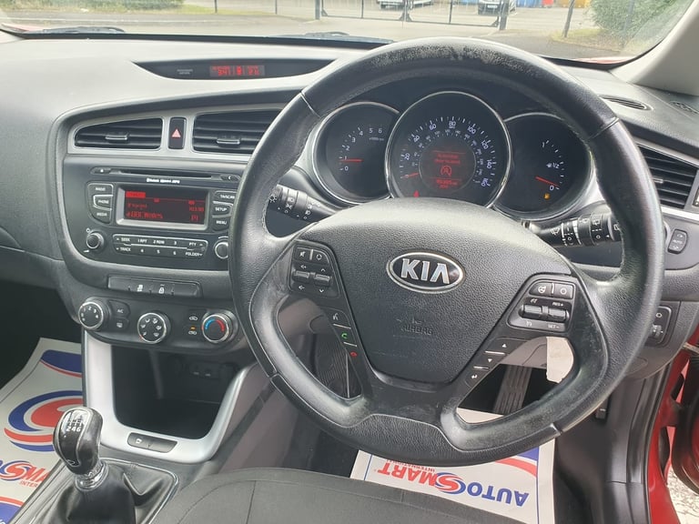 KIA CEED 1.6 CRDi 2 EcoDynamics 5dr Tax £20 Super condition Recent major service