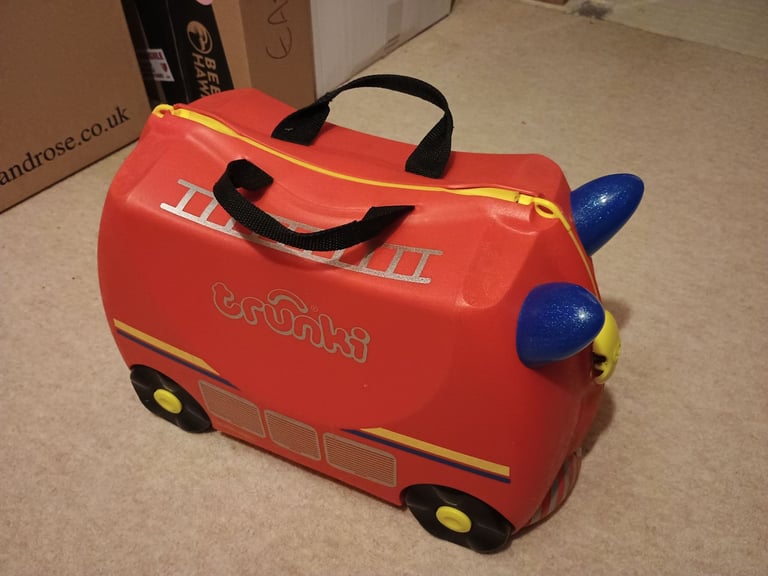 image for Trunki Fire Truck kids luggage