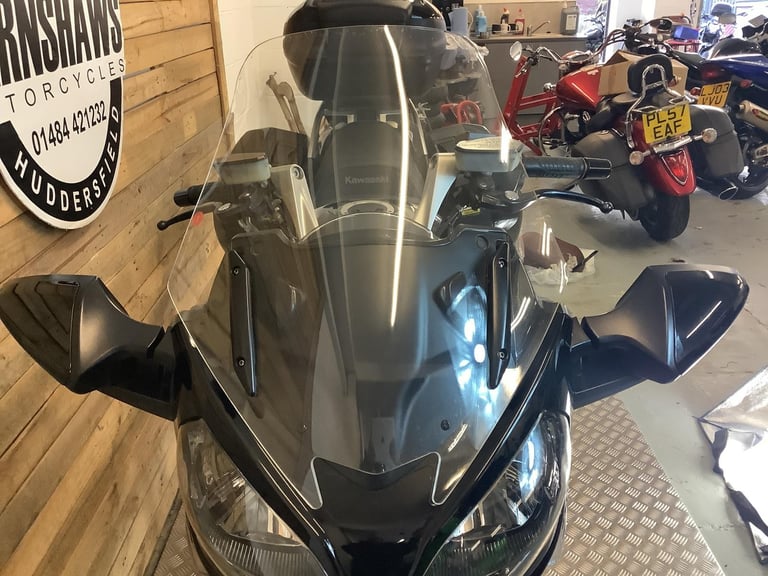 KAWASAKI GTR1400 2009 28K MILES