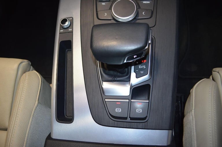 AUDI Q5 2.0 TDI 40 Sport S Tronic quattro Euro 6 (s/s) 5dr 2019