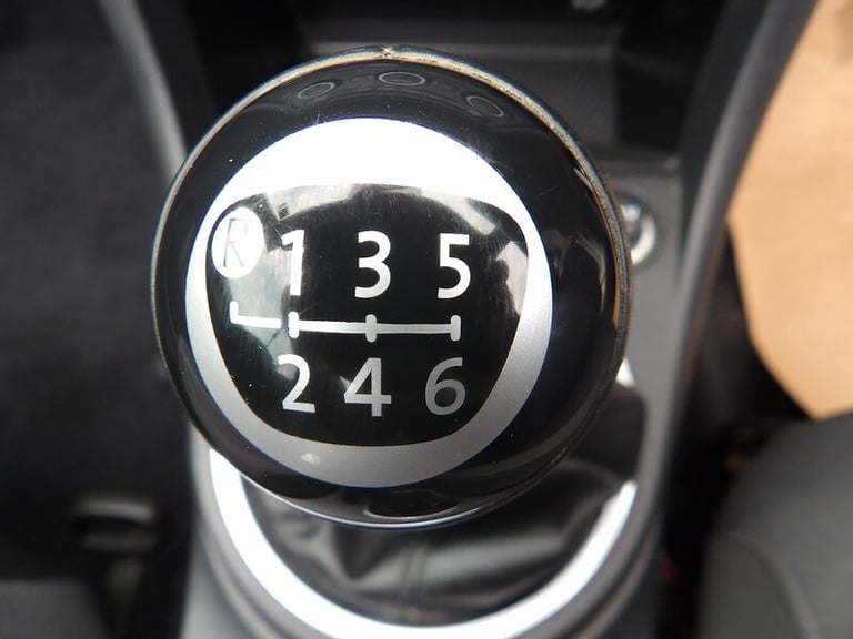 2014 Volkswagen Beetle 2.0 TDI Sport 2dr CONVERTIBLE DIESEL Manual