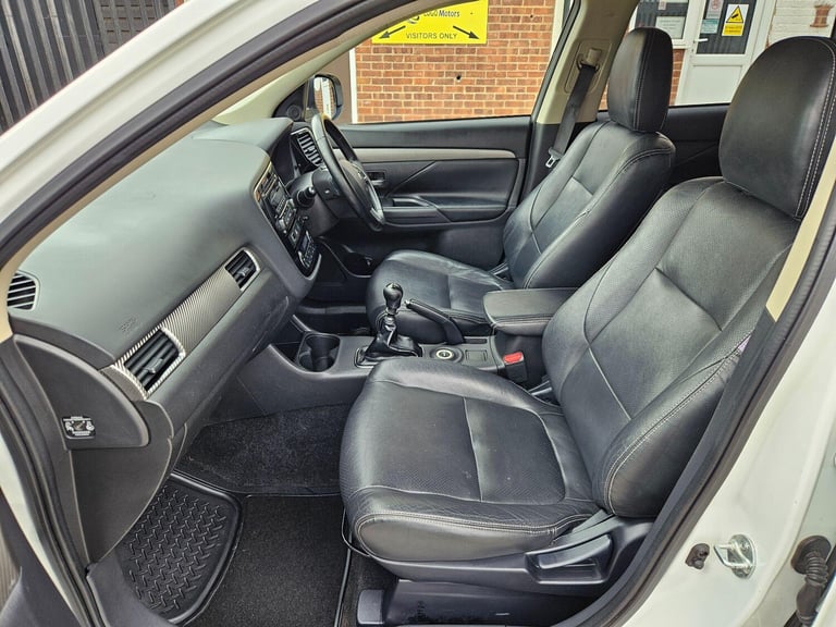 2014 Mitsubishi Outlander 2.2 DI-D GX3 4WD Euro 5 (s/s) 5dr ESTATE Diesel Manual