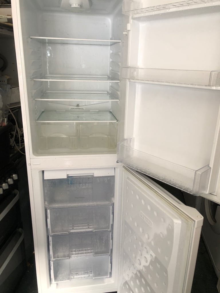 Fridge freezer 