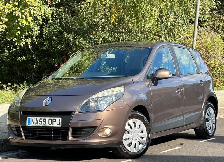 image for 2009 Renault Scenic 2.0 VVT Expression CVT Euro 5 5dr MPV Petrol Automatic