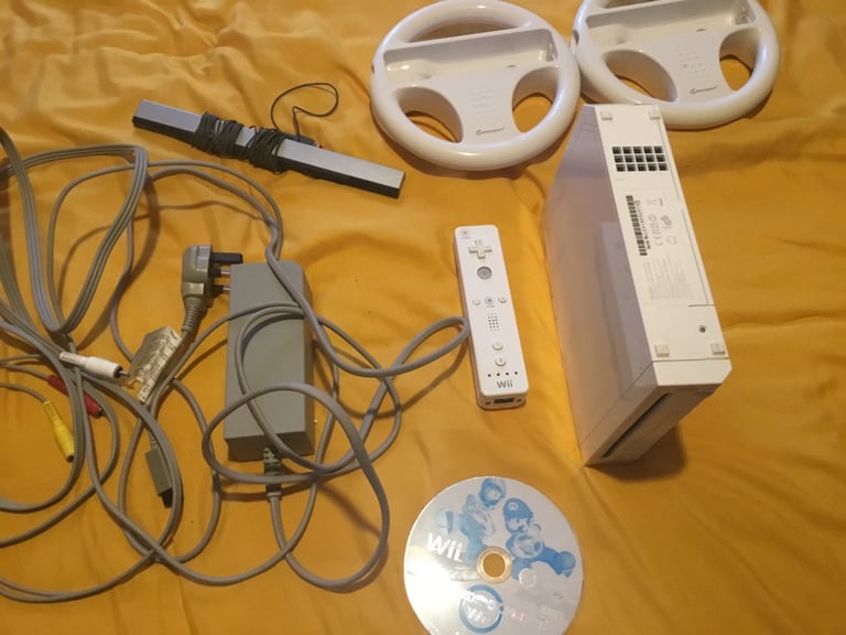 Wii console bundle,Mario kart,2 x wheels,controller 