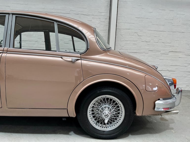 1965 Daimler V8 Petrol Automatic