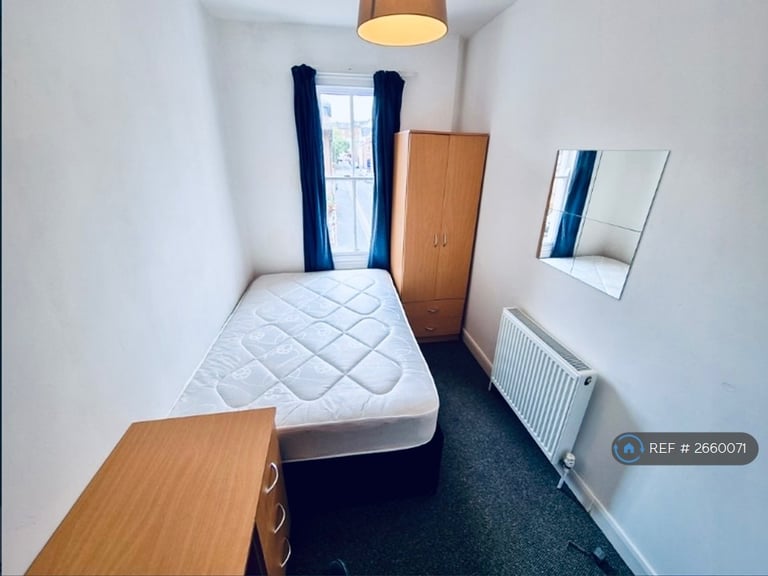 7 bedroom house in Oxford Street, Leamington Spa, CV32 (7 bed) (#2660071)