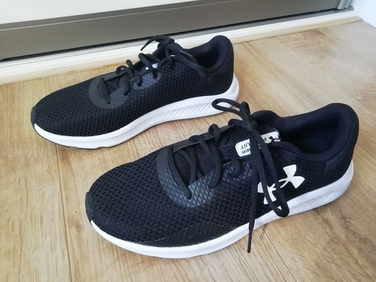 image for Under Armour trainers - size 8