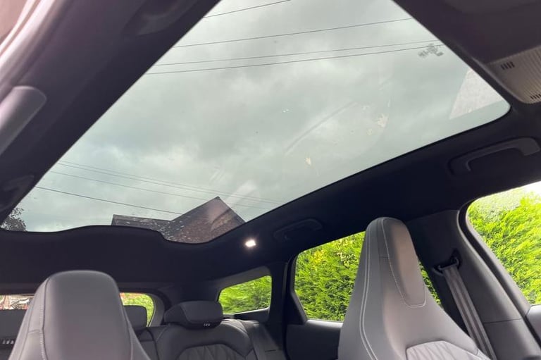 2024 Ford Explorer PREMIUM | Heads up Display | Panoramic Roof | Heated Seats/Wheel | Adaptive Es...