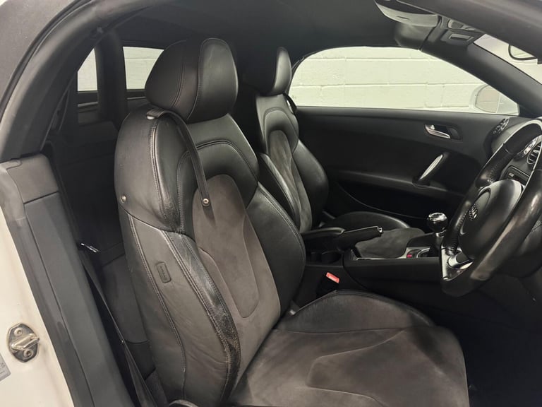 AUDI TT 1.8 TFSI White Manual Petrol 2010