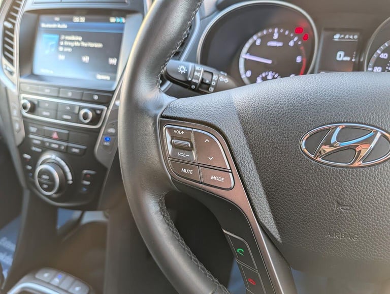 2016 Hyundai Santa Fe 2.2 CRDi Blue Drive Premium 4WD Euro 6 (s/s) 5dr ESTATE Diesel Manual