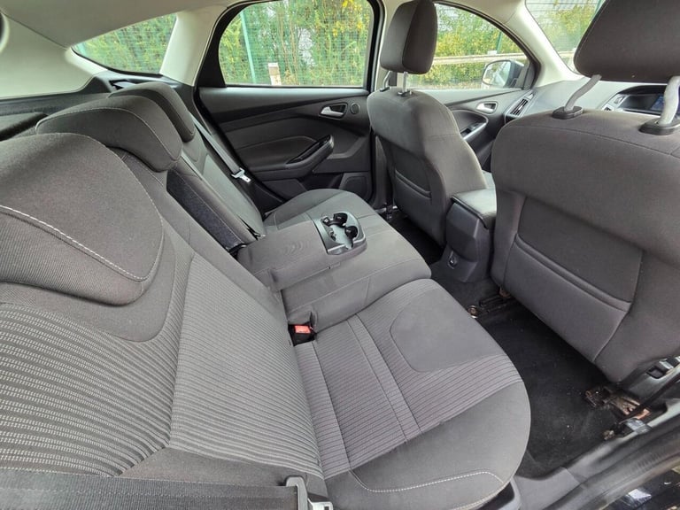 2013 Ford Focus 1.6 Titanium Powershift Euro 5 5dr Hatchback Petrol Automatic