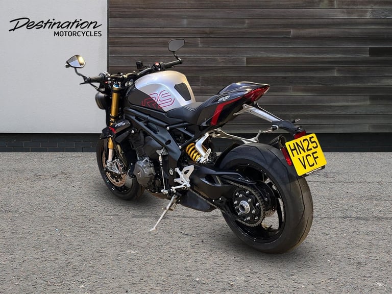 2025 Triumph Speed Triple 1200 RS PREMIUM COLOUR Petrol red 6 Speed