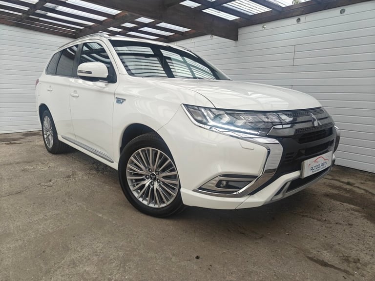 image for 2019 Mitsubishi Outlander 2.4h TwinMotor 13.8kWh 4h SUV 5dr Petrol Plug-in Hybrid CVT 4WD Euro 6 ...