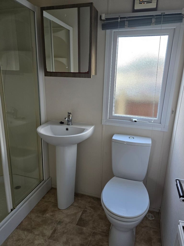 Delta Bromley Deluxe 39x12 4 Bedrooms For Sale OFFSITE