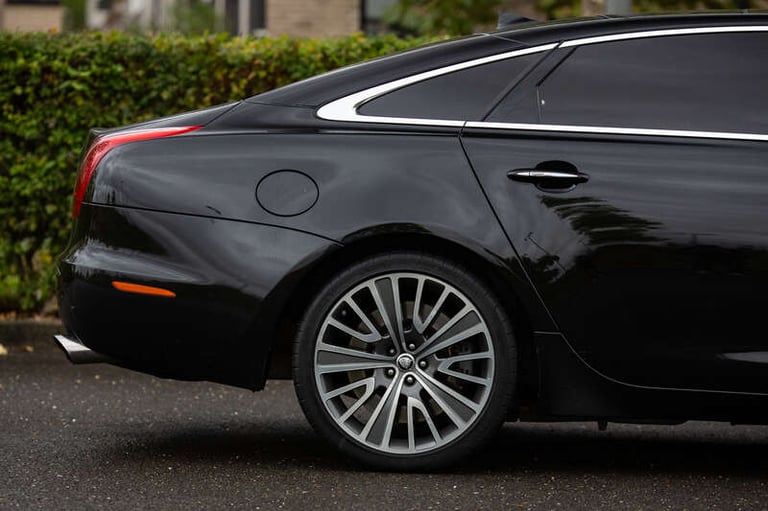 2012 Jaguar XJ Ultimate SALOON PETROL Automatic