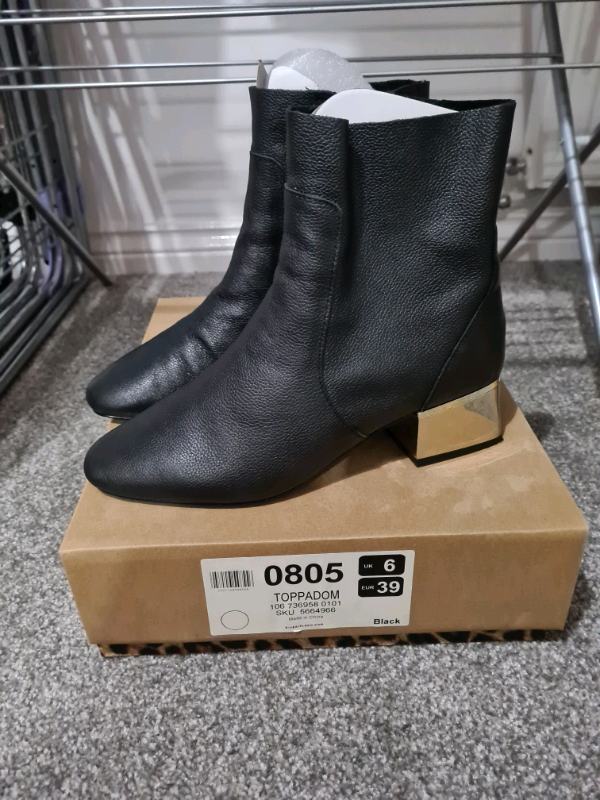 image for Ladies Black Leather Boots Size UK 6