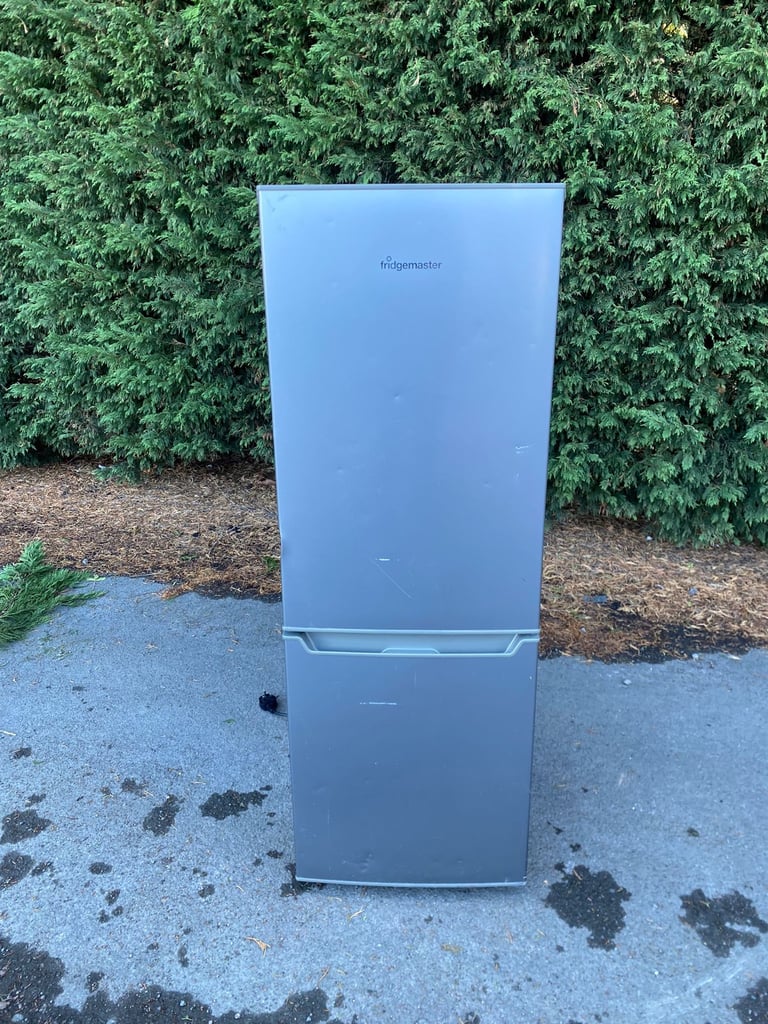 image for Fridge freezer for £130(we can deliver)