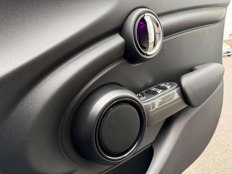 MINI HATCH 1.5 Cooper Sport Euro 6 (s/s) 5dr 2019