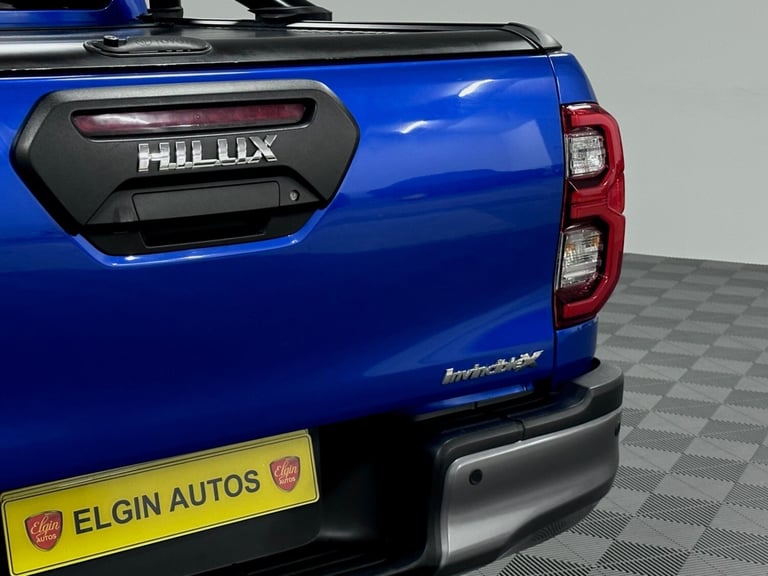 2021 (71) Toyota Hilux Invincible X Pickup Double Cab 2.8 D-4D Auto ( 204 bhp )