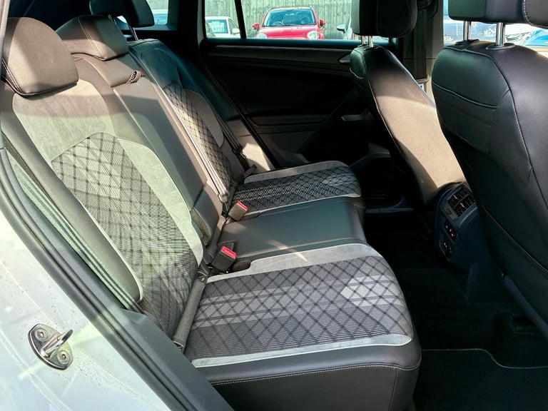 2020 Volkswagen Tiguan 1.5 TSI R-Line DSG **Lovely Example - Automatic**