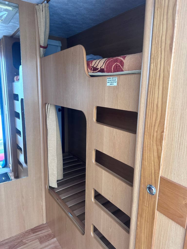 Compass Connoisseur 556 6 Berth Family Caravan