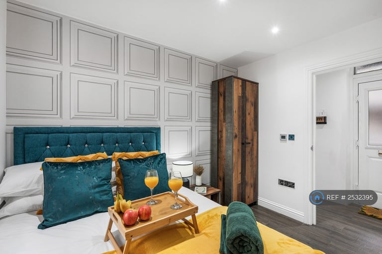 1 bedroom flat in Windsor Court, Brighton, BN1 (1 bed) (#2532395)