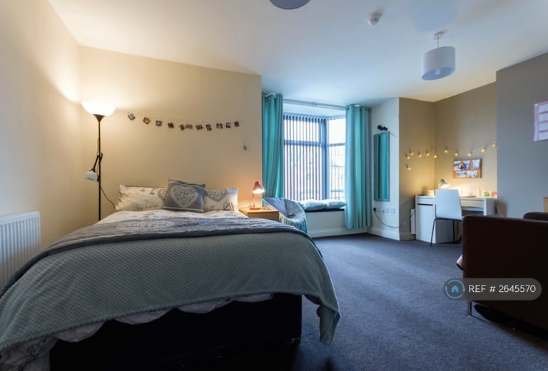 8 bedroom house in Borough Road, Middlesbrough, TS1 (8 bed) (#2645570)