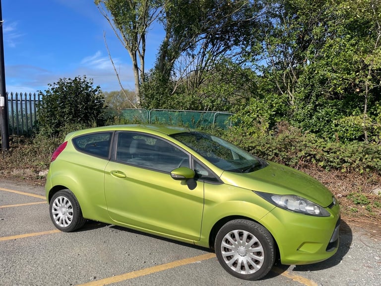 FORD FIESTA 1.2 STYLE 58 REG GREEN 3 DOOR 12 MONTHS MOT LOW INSURANCE 48+MPG