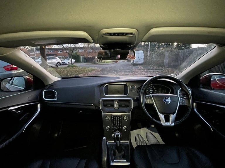 2015 Volvo V40 D4 [190] SE Lux Nav 5dr HATCHBACK DIESEL Manual