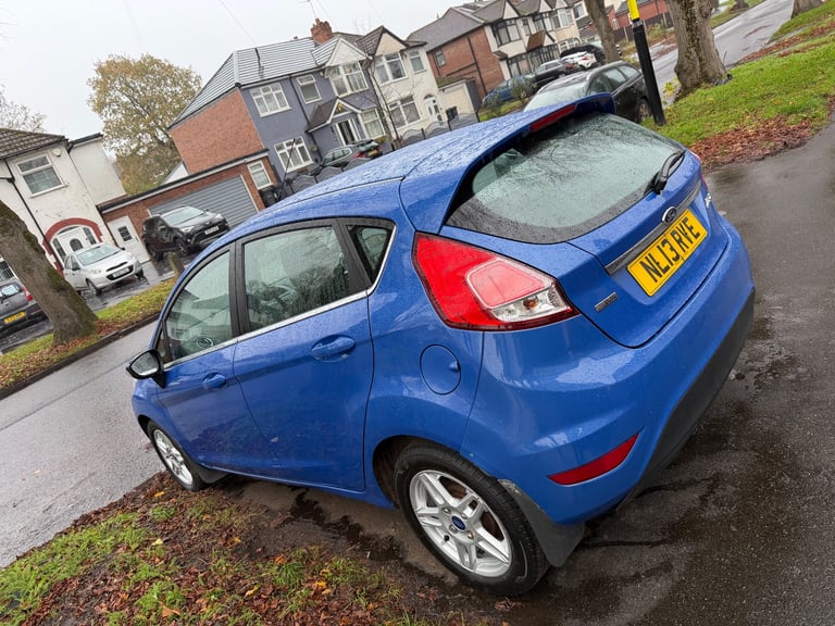 2013 Ford Fiesta Hatchback  Manual, 1498 (cc), 5 doors