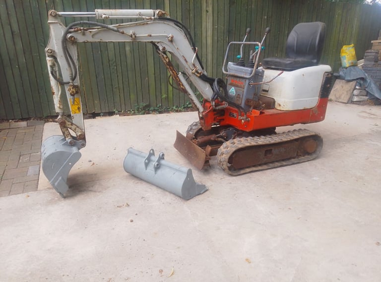 Mini Digger Micro Excavator TB 108  Takeuchi   6295 GBP