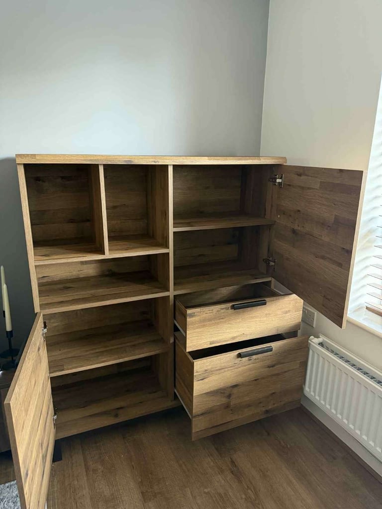 Next Bronx Oak Effect Cabinet 