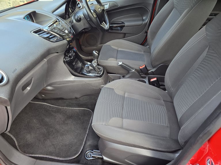 Ford, FIESTA, Hatchback, 2015, Manual, 998 (cc), 5 doors