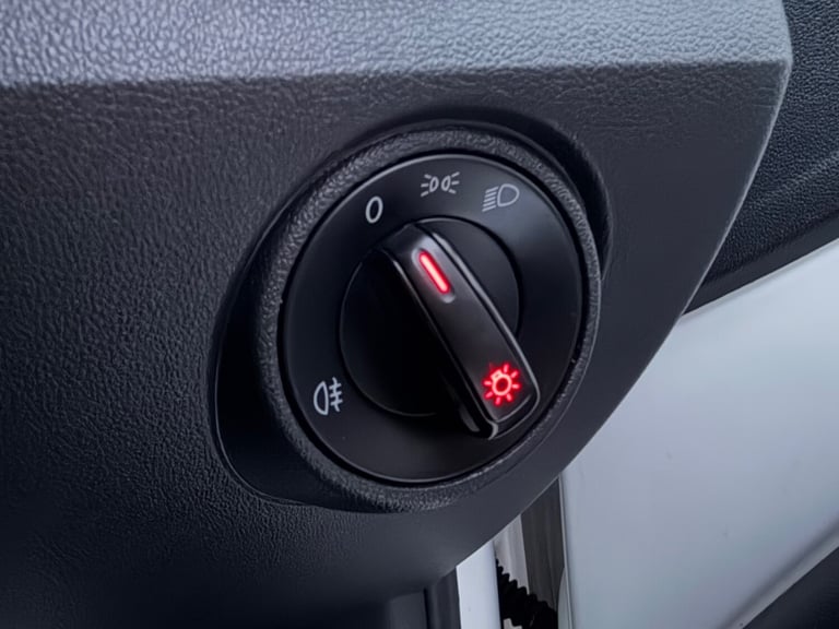 2015 Volkswagen up! 1.0 Move Up 3dr HATCHBACK Petrol Manual