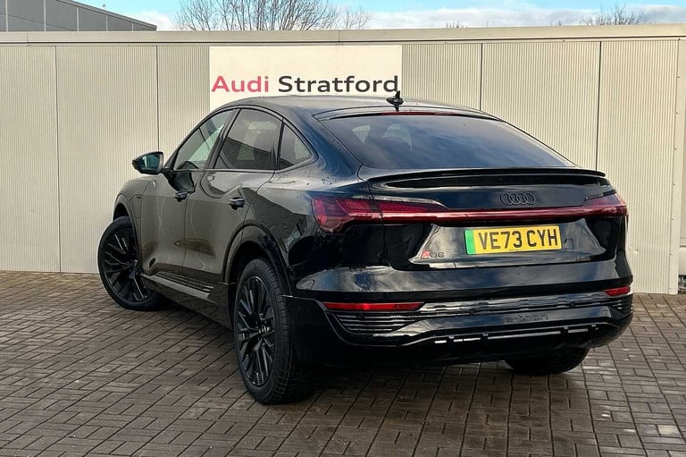 2023 Audi Q8 300kW 55 Quattro 114kWh Black Edition 5dr Auto ESTATE ELECTRIC Automatic