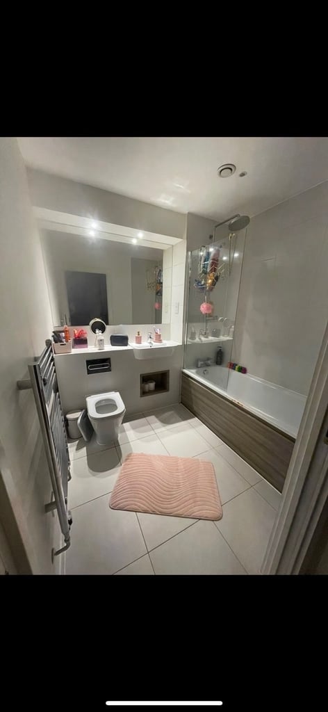 1 bedroom apartment with private balcony and parking space 