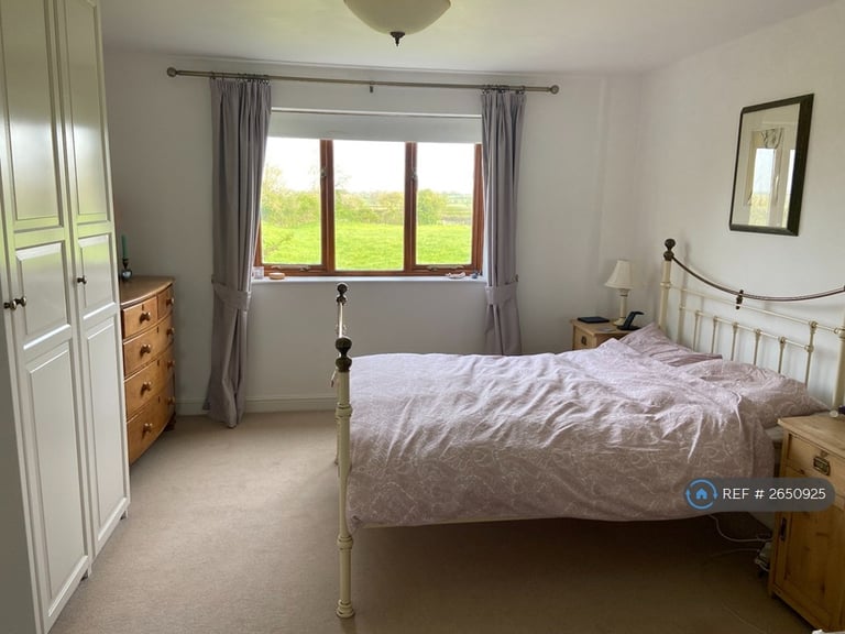5 bedroom house in The Cedars, Lea, Nr Malmesbury, SN16 (5 bed) (#2650925)