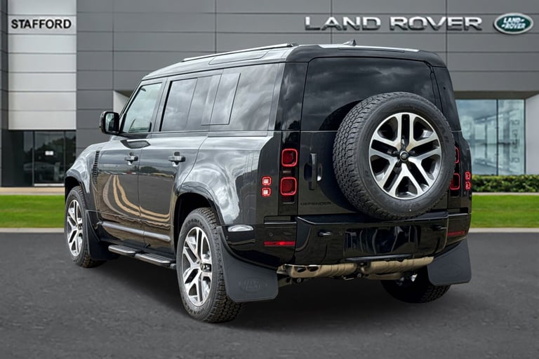 2025 Land Rover Defender 110 3.0 D250 MHEV X-Dynamic SE Auto 4WD Euro 6 (s/s) 5dr SUV Automatic