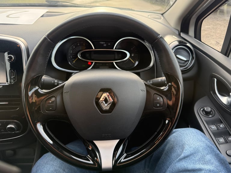 2015 Renault Clio 1.5 dCi Dynamique S Nav Hatchback 5dr Diesel Manual Euro 6