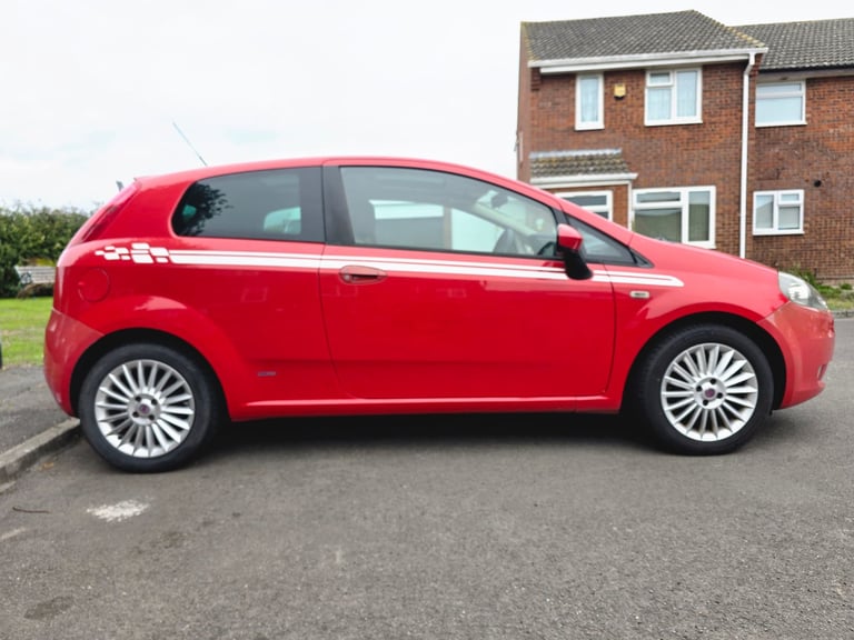 Fiat, GRANDE PUNTO, Hatchback, 2009, Manual, 1368 (cc), 3 doors