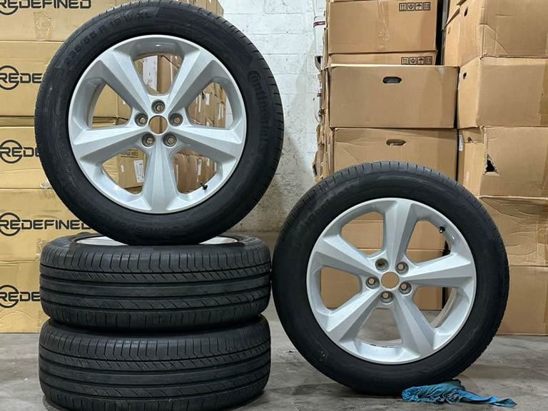 19" Genuine Ford Edge Alloy Wheels & Continental Tyres