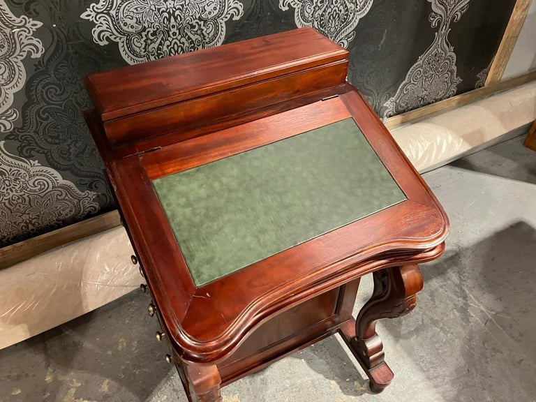 Stunning Chesterfield Mahogany Davenport Desk - Delivery