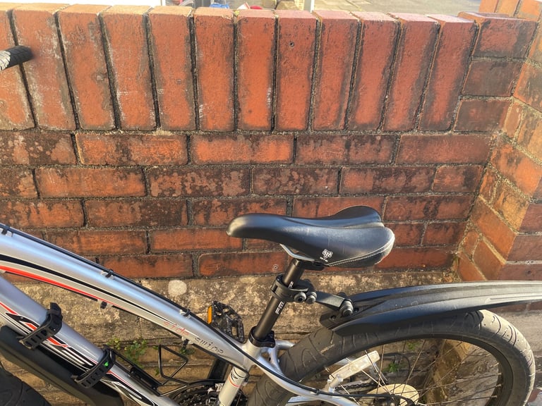 Mens bike for sale, in perfect condition.