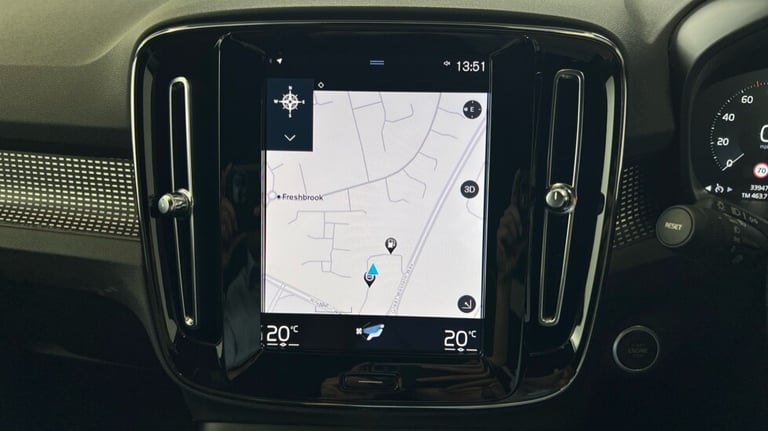 2021 Volvo XC40 Recharge R-Design, T5 plug-in hybrid (Power Tailgate, Sensus Navigation) Estate P...
