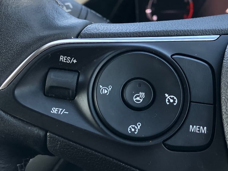 2022 Vauxhall Grandland 1.2 Turbo Ultimate 5dr Hatchback PETROL Manual